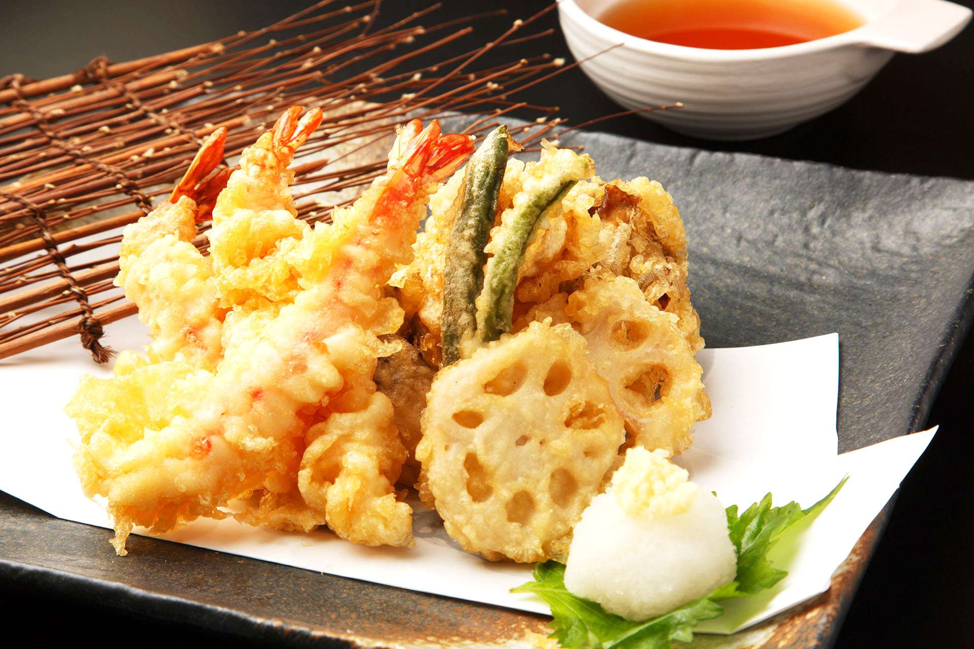 旬菜料理アルモンデ